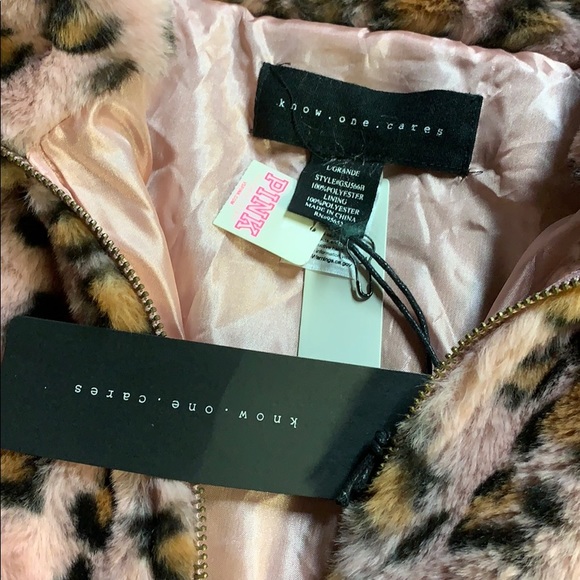 HOLD❌Victorias secret pink cheetah fuzzy coat - Picture 2 of 3